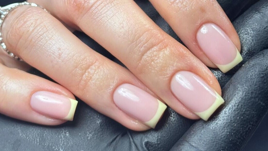 fad60196-1b7d-403a-8f6e-e56b9a076565-laurendaniellenailartist-gb-england-andover-fresha-7057286