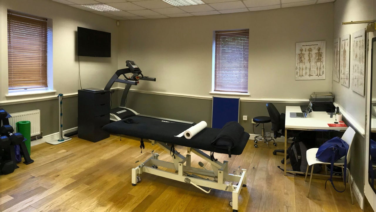 fc0d94d8-a399-4bd2-9ded-76ba70cd9e1f-m20health-gb-england-manchester-westdidsbury-fresha-9169184