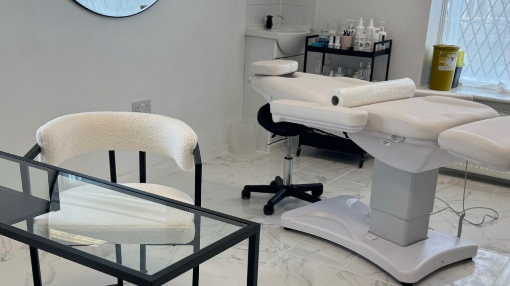 fc3a85b7-b38c-4f86-8b83-4aeb29cbae63-luxestudiocosmetics-gb-england-ashford-fresha-6046921