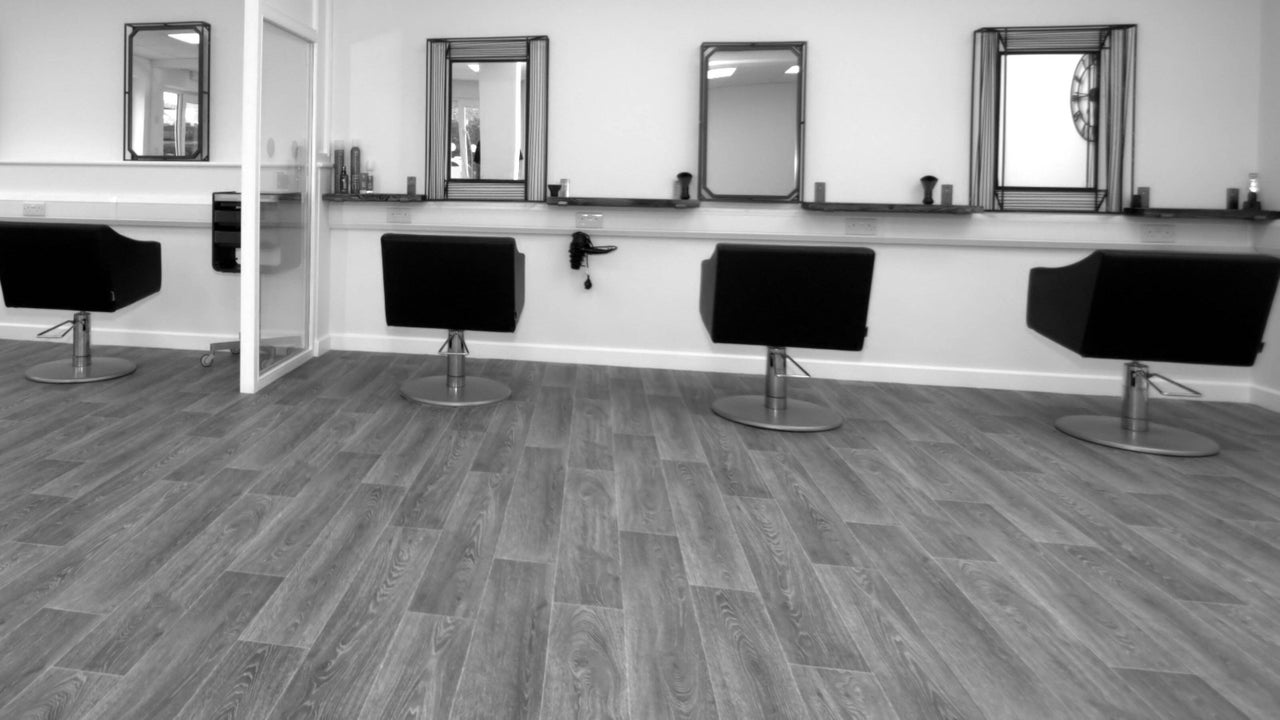 fdf8aa93-fdd2-4d80-9ea3-8de062fd2933-deevershairsalon-gb-faringdon-stanfordinthevale-fresha-3830551