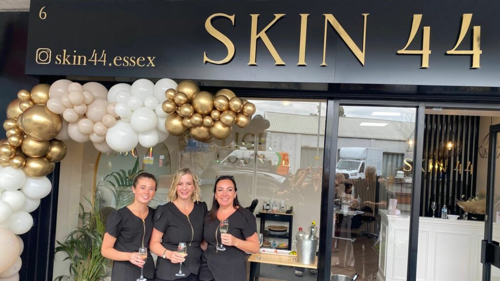 fe5adead-05bc-42ef-989d-9b61b3b062e0-skin44-gb-england-wickford-fresha-3131784