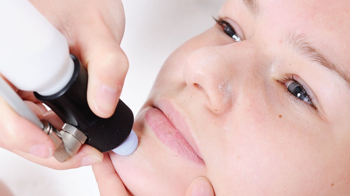 fec1b023-9710-4b26-94d8-8f1f32af8534-2387330