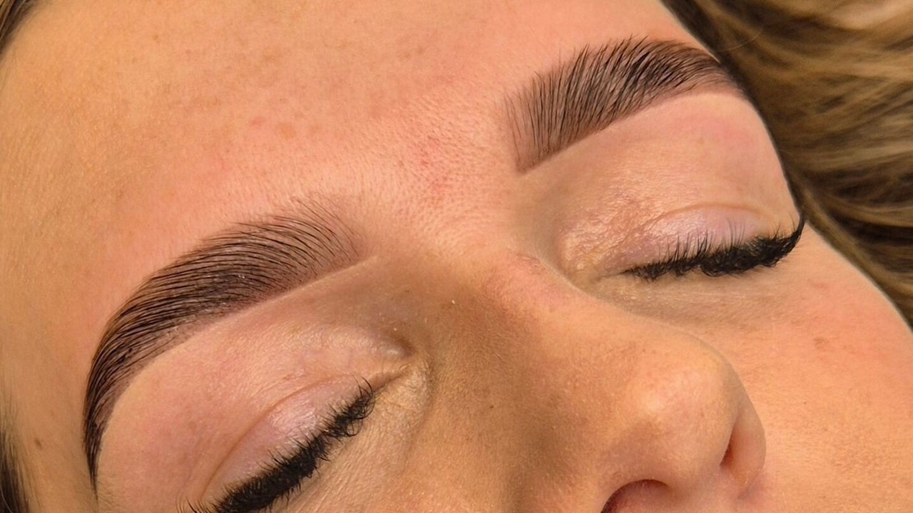 fec5797b-1df4-49b0-9161-3b8e72fc5a8d-nicolasheader-thelittlebrowroom-gb-england-scarborough-fresha-2151285