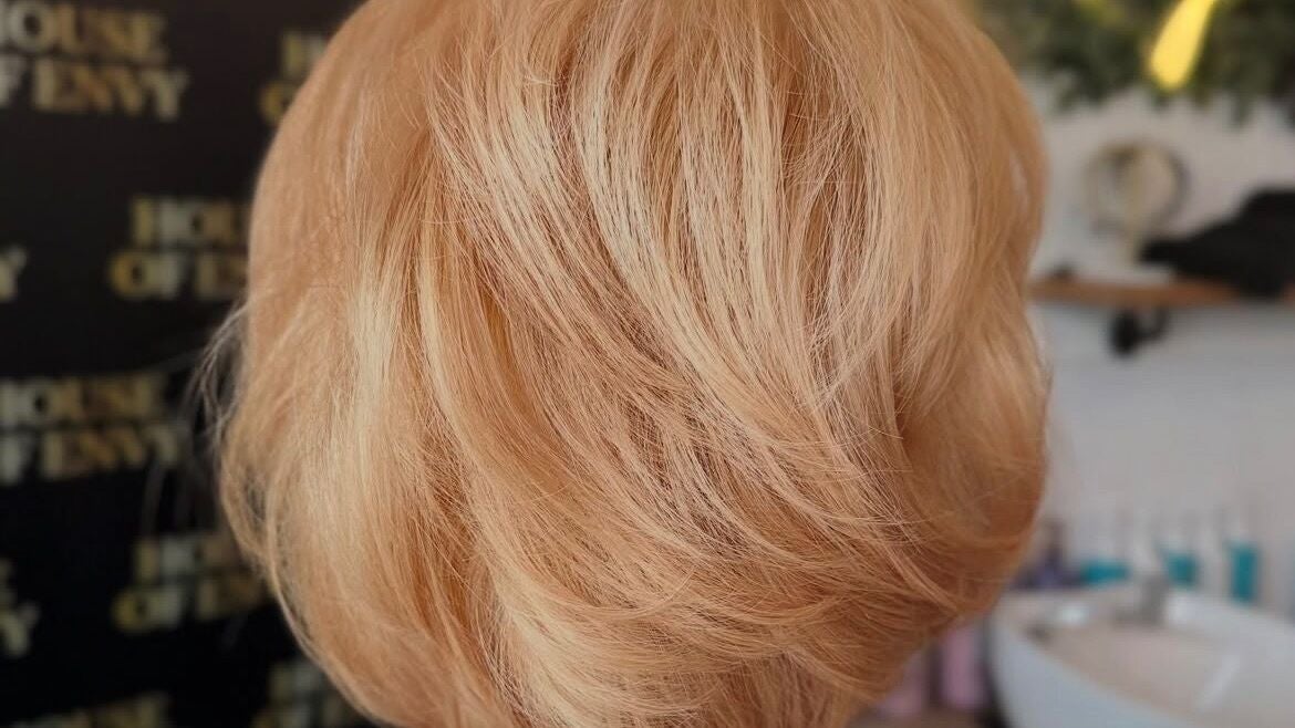 fef3a58d-91da-4e08-91d4-b4e13eaec9d9-houseofenvylongford-gb-england-gloucester-longford-fresha-3883048