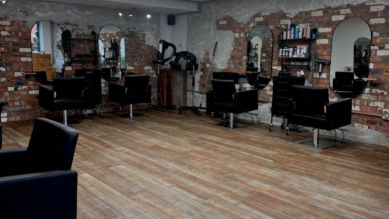 ff451740-6b38-4810-a77c-eacbbe7dfb9b-matthewpowellhairdressing-solostudio-gb-wales-prestatyn-fresha-9366847