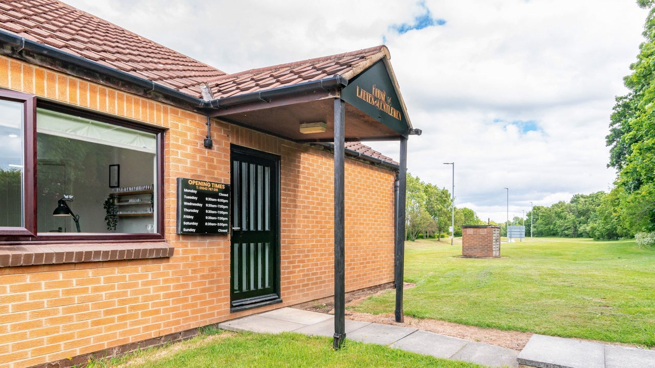 ff8edad9-b0b2-443f-a127-094214bfe9ff-houseofladiesandgentleman-gb-england-thornaby-fresha-2292128